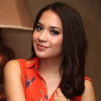 Suami Belum Izinkan Christie Julia Bekerja